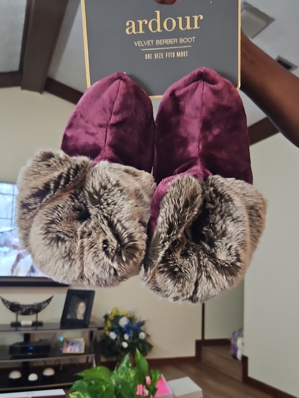 Ardour Velvet Berber Slippers in Burgundy with Faux Fur Cuff